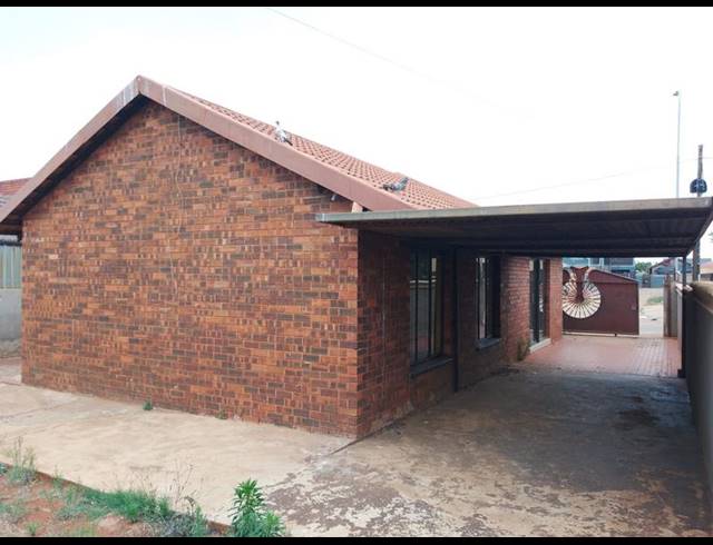 3 BEDROOM HOUSE FOR SALE IN DOORNKOP
